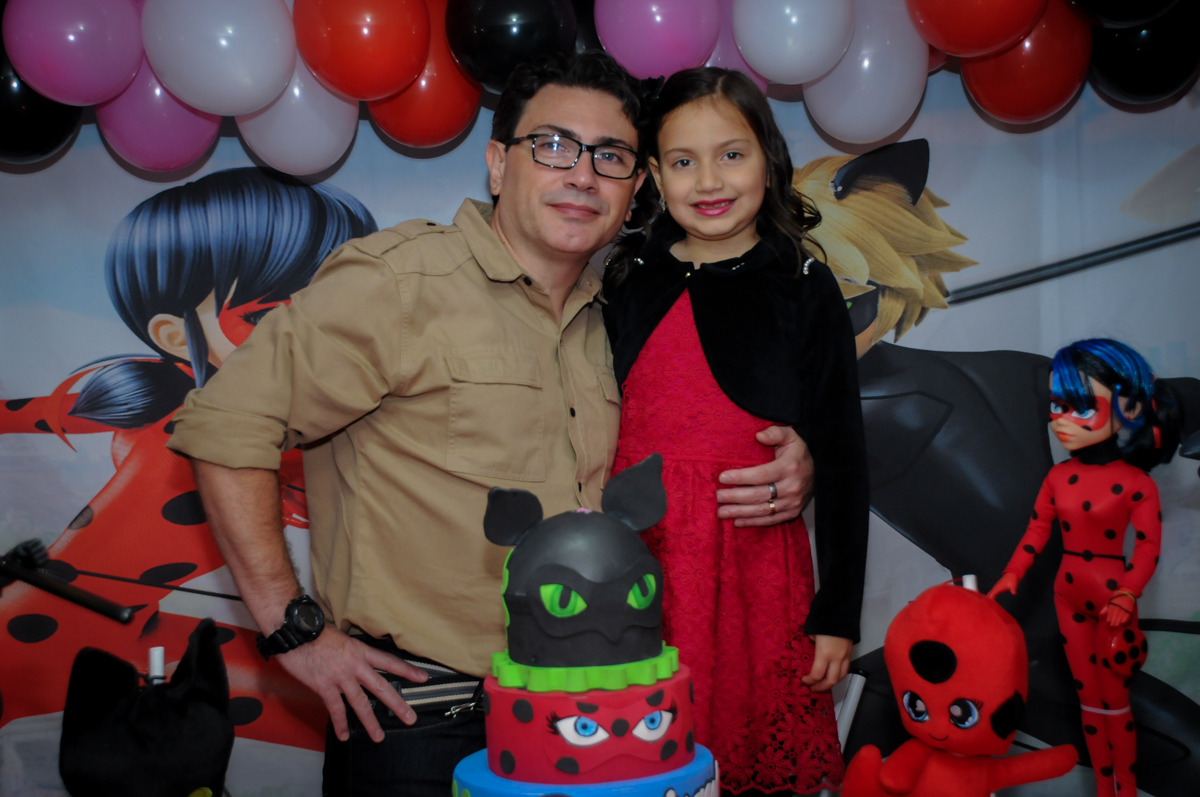 fotografia-pai-filha-nobuffet-doce-mel-kids-fotografia-fimagem-infantil-aniversario-isabella-7-anos-tema-da-festa-lad-bug