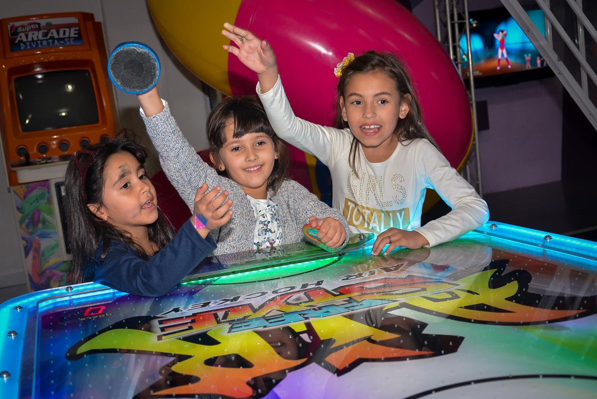 comemorando-gol-no-buffet-magic-joy-saude-sao-paulo-sp-fotografia-infantil-aniversario-de-isadora-6-anos-tema-da-festa-rapunzel