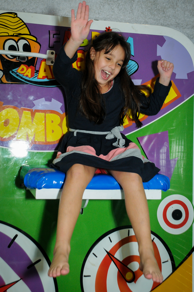 amiga-brinca-no-tombo-legal-no-buffet-fábrica-da-alegria-osasco-sáo-paulo-sp-fotografia-infantil-aniversário-de-ana-7-anos-tema-da-festa-a-bela-e-a-fera