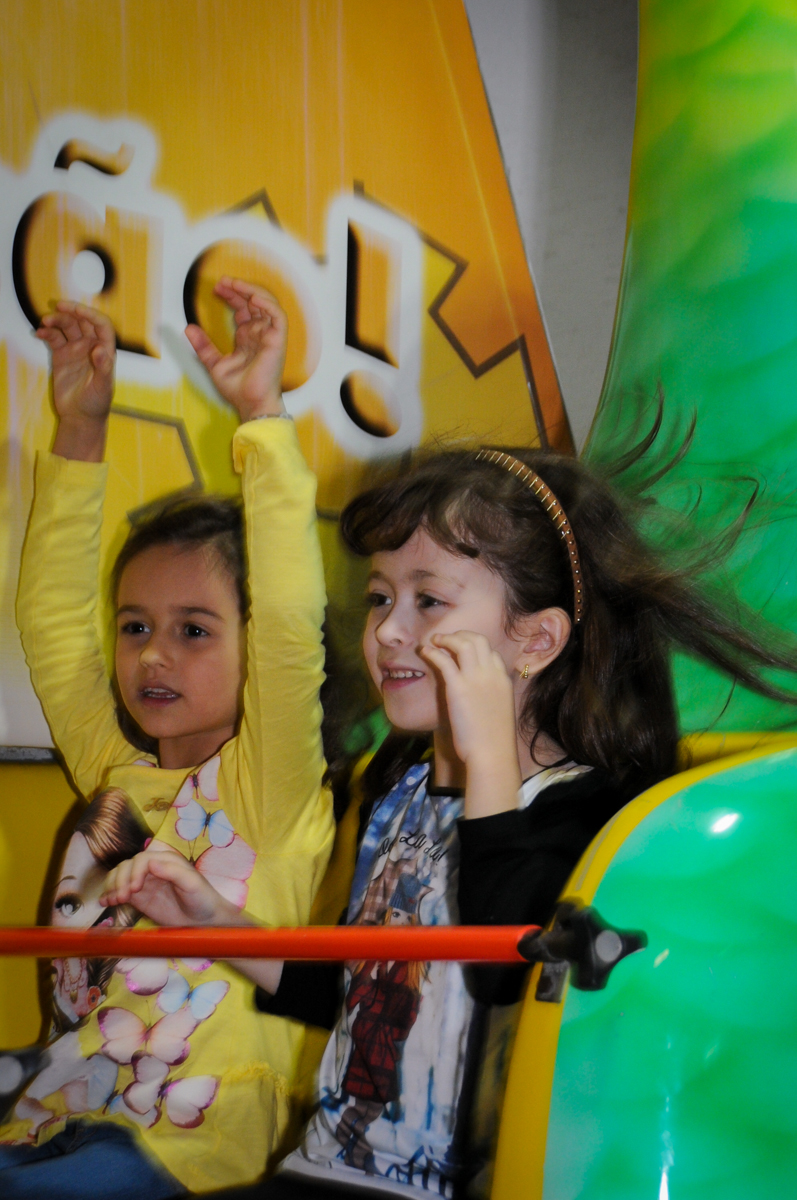 hora-de-curtir-no-barco-vick-no-buffet-fábrica-da-alegria-osasco-sáo-paulo-sp-fotografia-infantil-aniversário-de-ana-7-anos-tema-da-festa-a-bela-e-a-fera