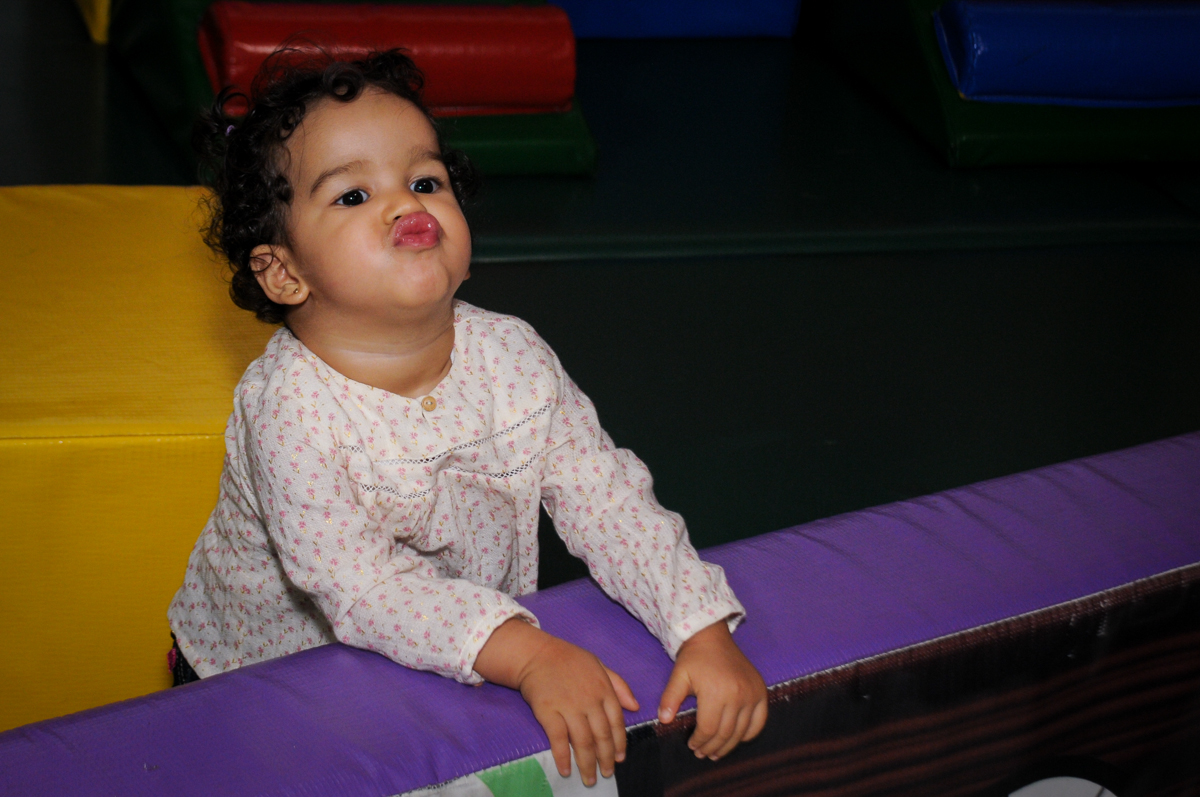 biquinho-da-princesinha-na-área-baby-no-buffet-fábrica-da-alegria-osasco-sáo-paulo-sp-fotografia-infantil-aniversário-de-ana-7-anos-tema-da-festa-a-bela-e-a-fera