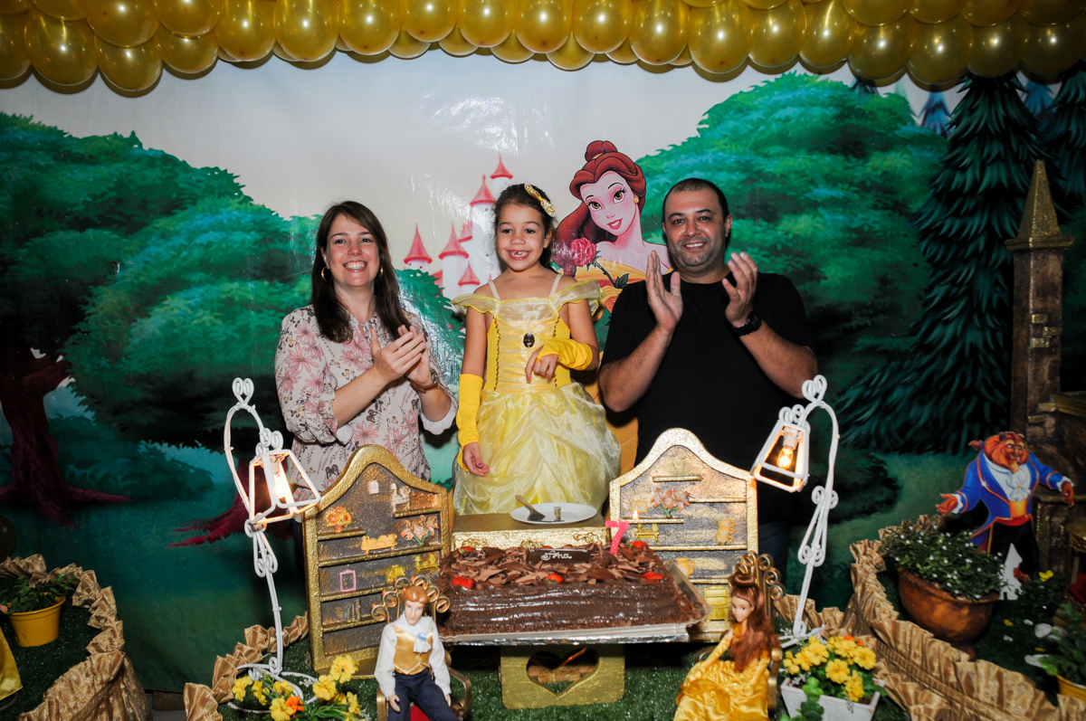 parabéns-animado-no-buffet-fábrica-da-alegria-osasco-sáo-paulo-sp-fotografia-infantil-aniversário-de-ana-7-anos-tema-da-festa-a-bela-e-a-fera
