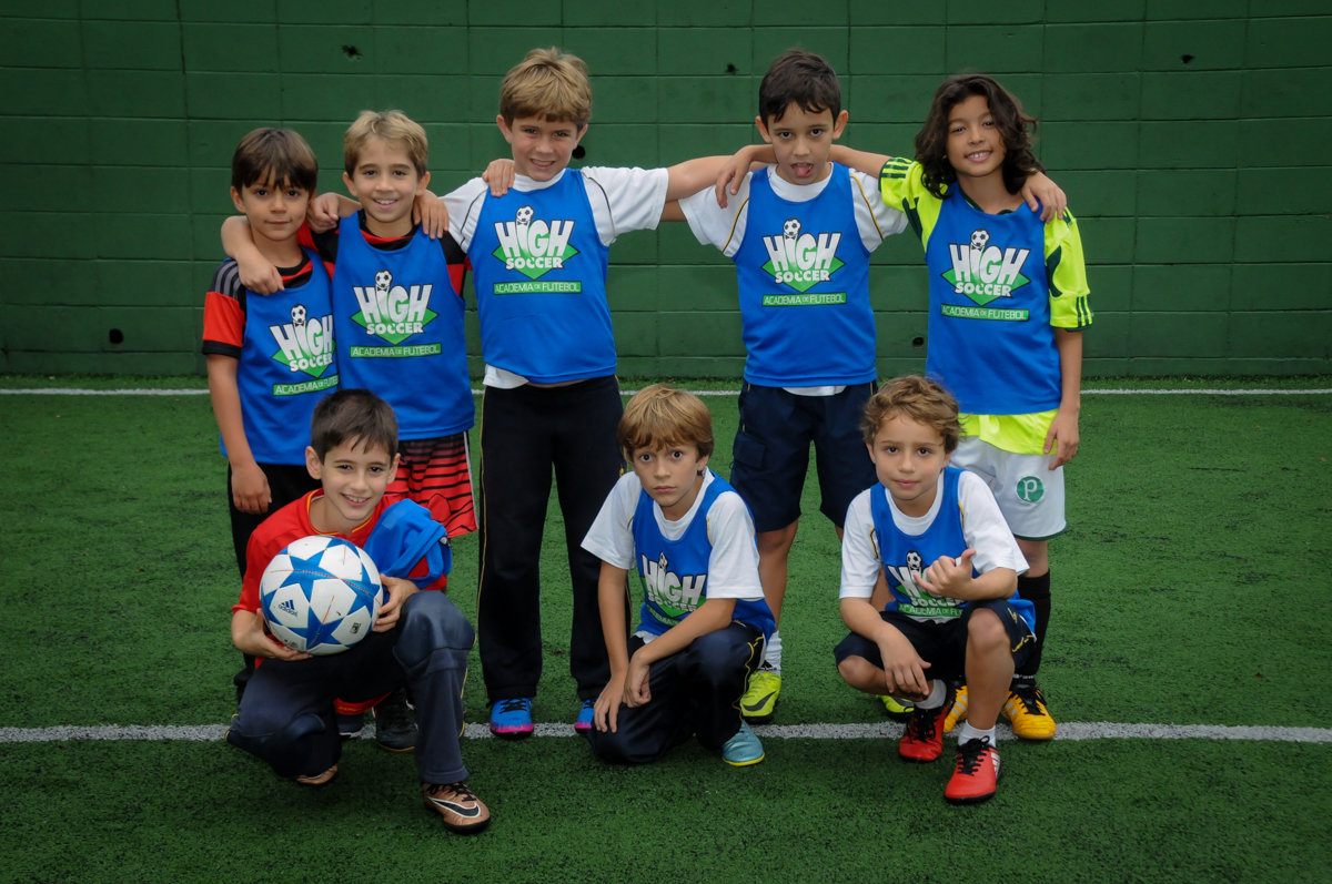 fotografia-dos-jogadores-no-Buffet-High-Soccer-Morumbi-São-paulo-SP-festa-infantil-aniversário-de-Felipe-8-anos-tema-da-festa-futebo