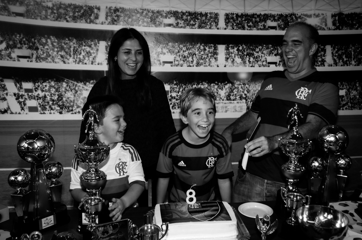 muita-alegria-no-parabéns-no-Buffet-High-Soccer-Morumbi-São-paulo-SP-festa-infantil-aniversário-de-Felipe-8-anos-tema-da-festa-futebo