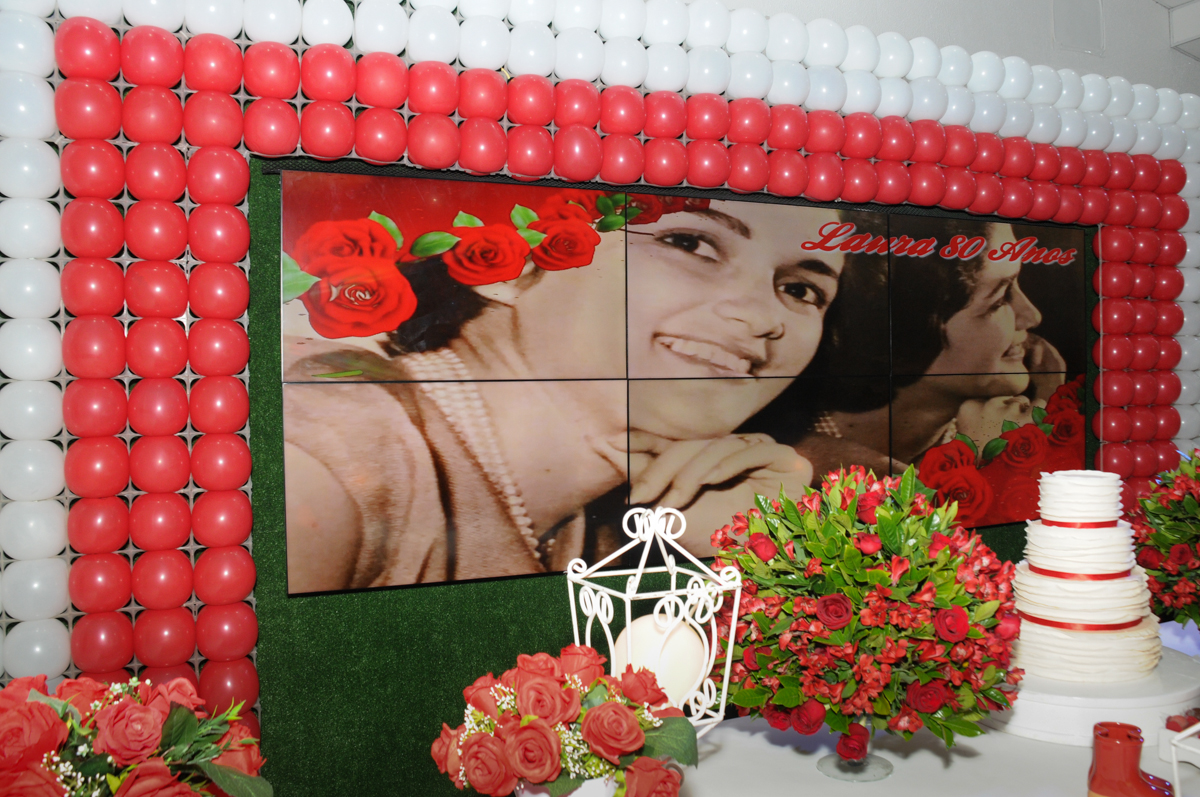 detalhe-da-mesa-no-Buffet-Bugui-Ugui-Vila-Mascoti-são-paulo-sp-aniversário-adulto-laurinha-80-anos