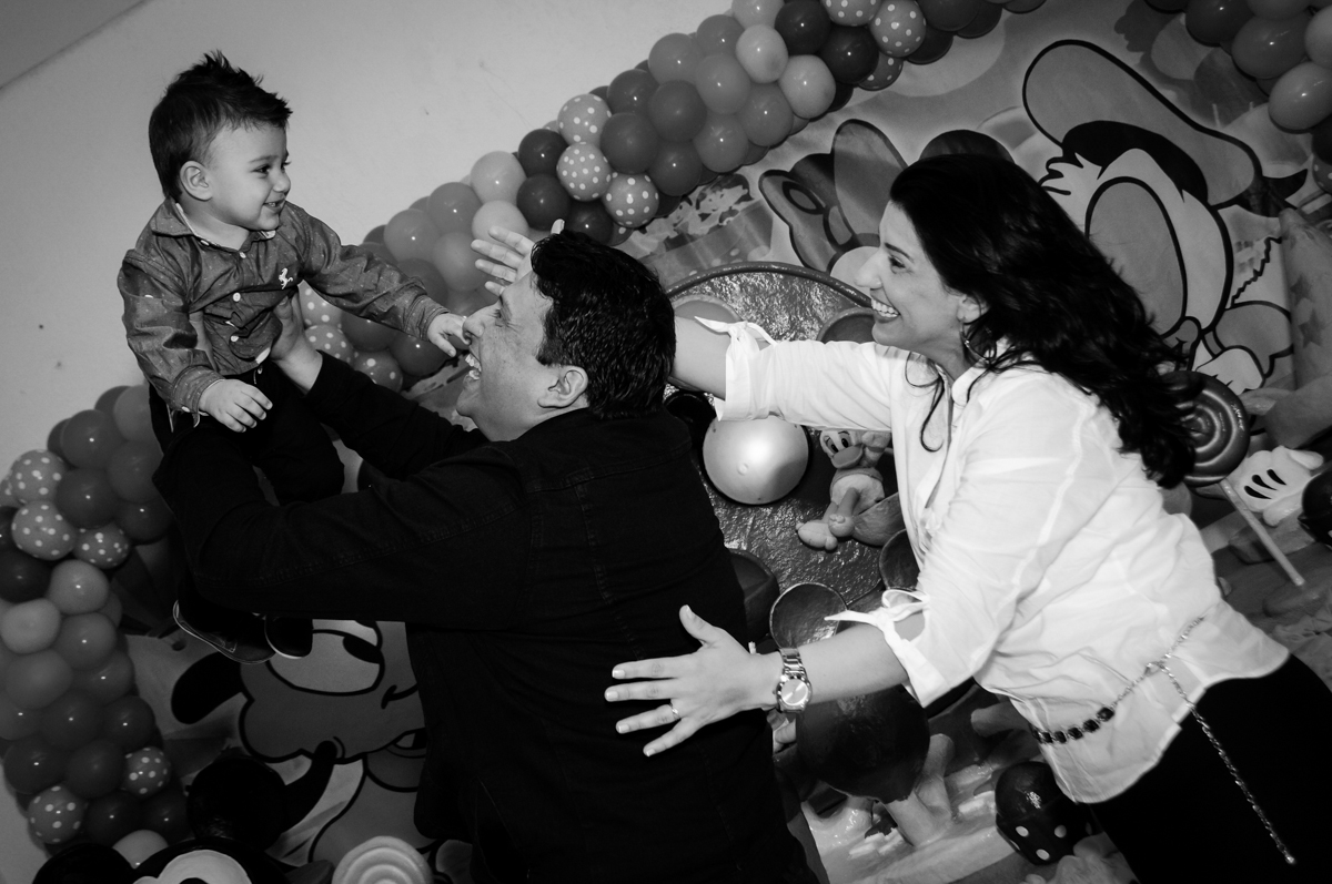 brincando-com-o-aniversariante-noBuffet-fabrica-da-alegria-morumbi-são-paulo-sp-festa-infantil-aniversário-infantil-pedro-1-ano-tema-da-festa-turma-do-mickey