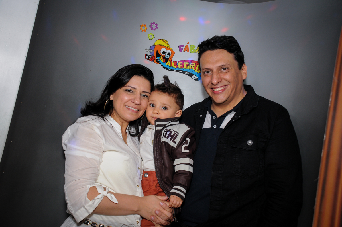 hora-do-parabéns-no-Buffet-fabrica-da-alegria-morumbi-são-paulo-sp-festa-infantil-aniversário-infantil-pedro-1-ano-tema-da-festa-turma-do-mickey