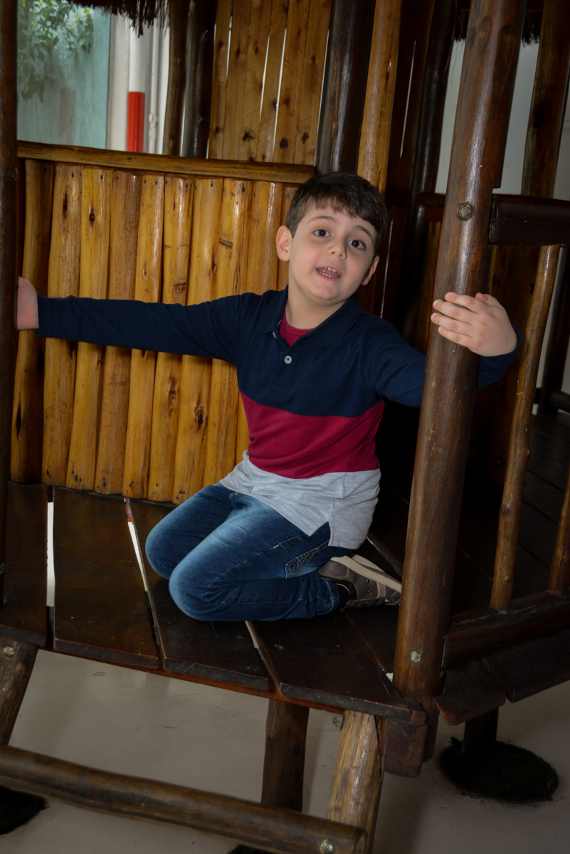 brincando-na-casinha-de-bonecas-no-Buffet-Lé-com-Cré-Barra-Funda-São-Paulo-SP-festa-nfantil-tema-da-festa-minicraft