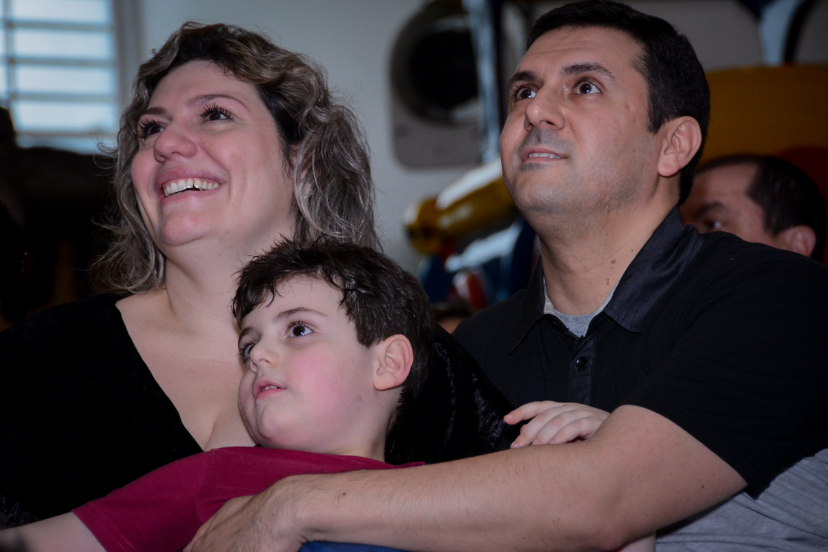 assistindo-a-retrospectiva-no-Buffet-Lé-com-Cré-Barra-Funda-São-Paulo-SP-festa-nfantil-tema-da-festa-minicraft