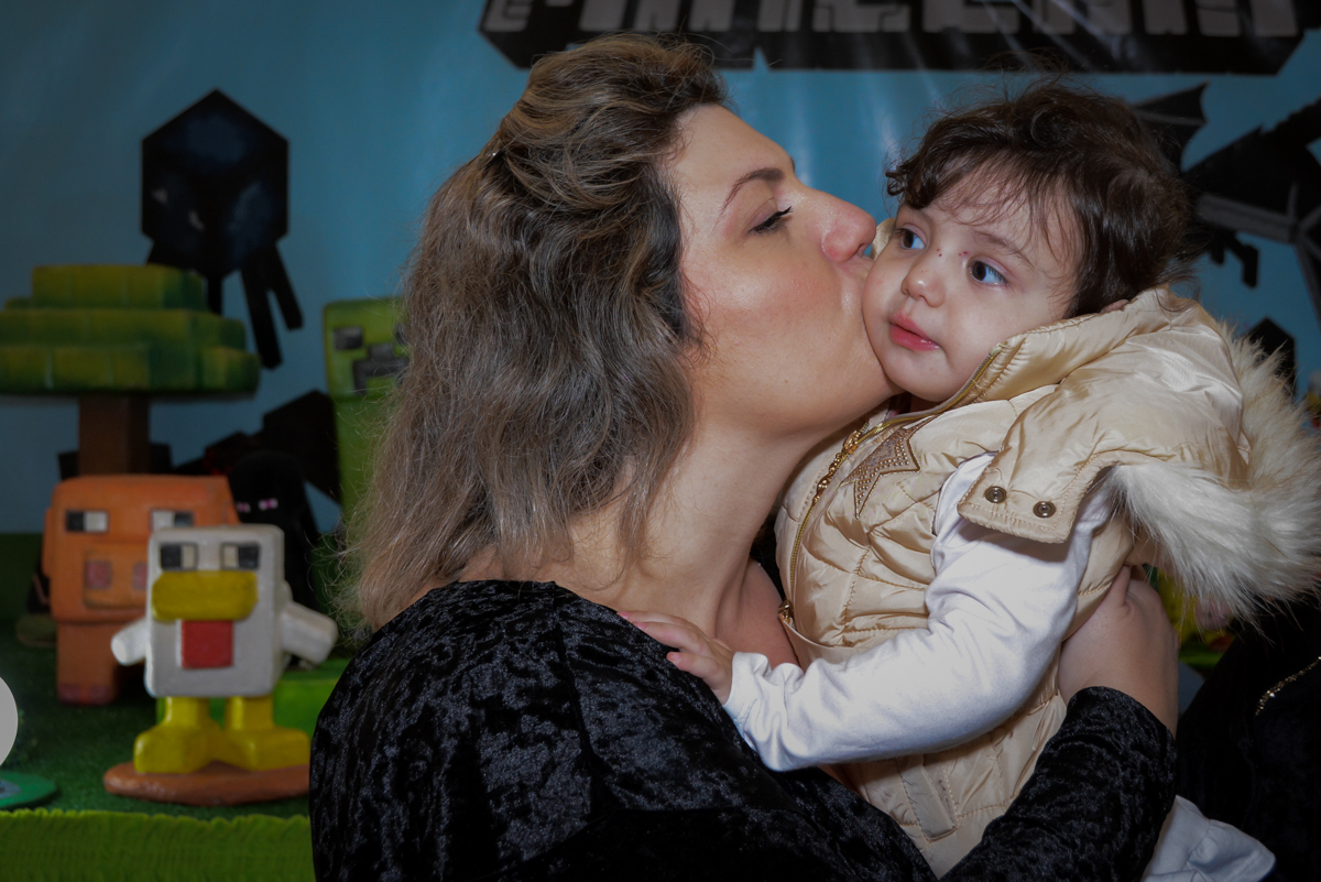 beijinho-da-mamãe-no-Buffet-Lé-com-Cré-Barra-Funda-São-Paulo-SP-festa-nfantil-tema-da-festa-minicraft
