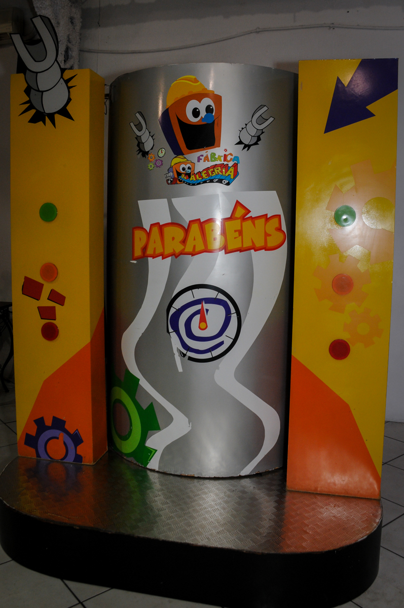 máquina-do-parabéns-no-buffet-fábrica-da-alegria,osasco-sp-festa-infantil-aniversário-maria-fernanda-5-anos-tema-da-festa-princesas