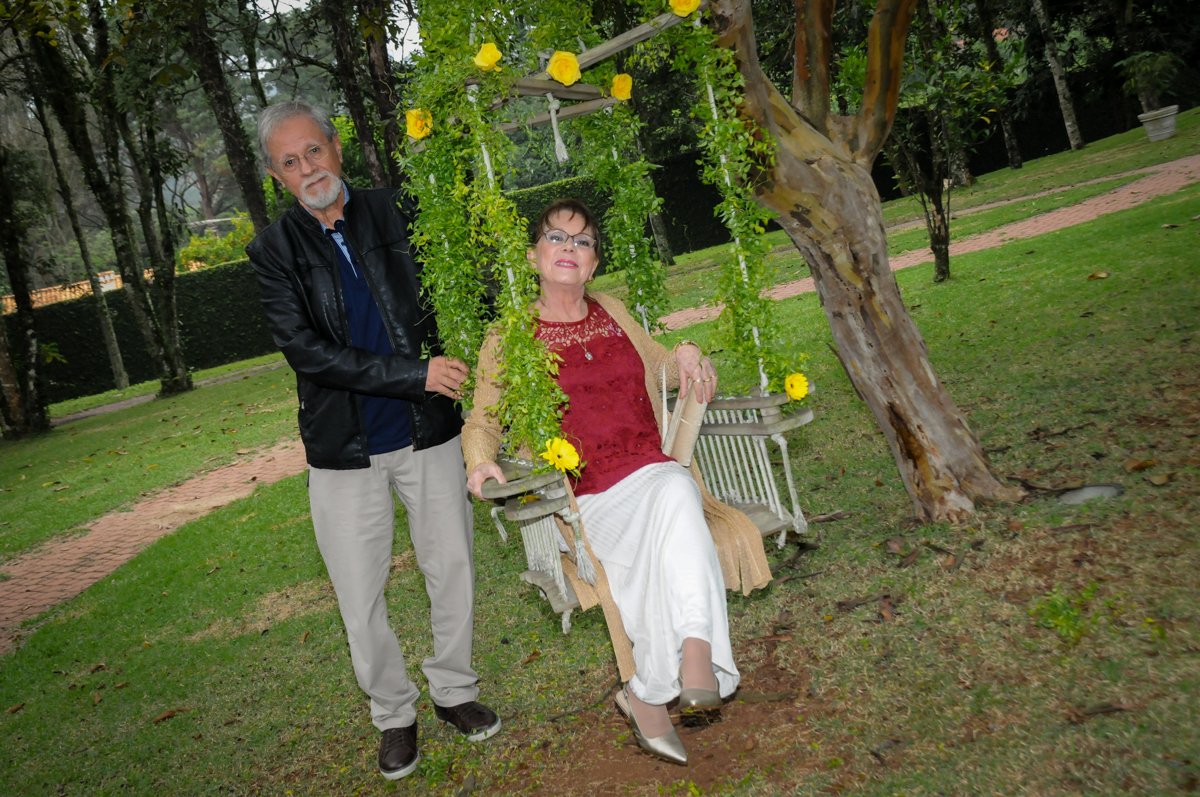 momento-de-carinho-no-sítio-granja-viana-festa-adulto-bodas-de-ouro-placidia-e-eider
