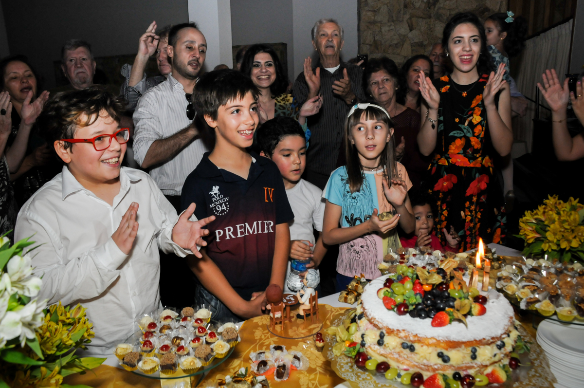 hora-de-cantar-o-parabéns-no-sítio-granja-viana-festa-adulto-bodas-de-ouro-placidia-e-eider