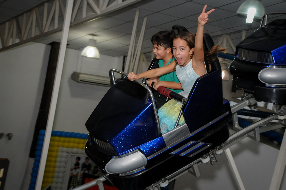 brinquedo-radical-no-buffet-comics-morumbi-sp-festa-infantil-fotografia-de-marina-5-anos-tema-da-festa-carrossel