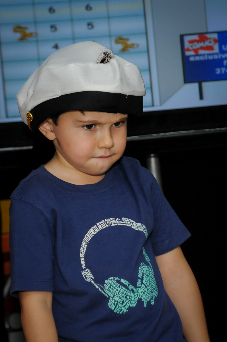 brincando-de-estátua-no-buffet-comics-morumbi-sp-festa-infantil-fotografia-de-marina-5-anos-tema-da-festa-carrossel