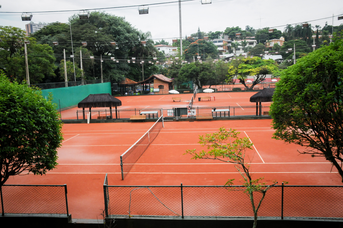 campo-de-futebol-no-Estádio-morumbi,são-paulo-sp-festa-infantil-fotografia-de-ariadne-7-anos-tema-da-festa-a-bela-e-a-fera