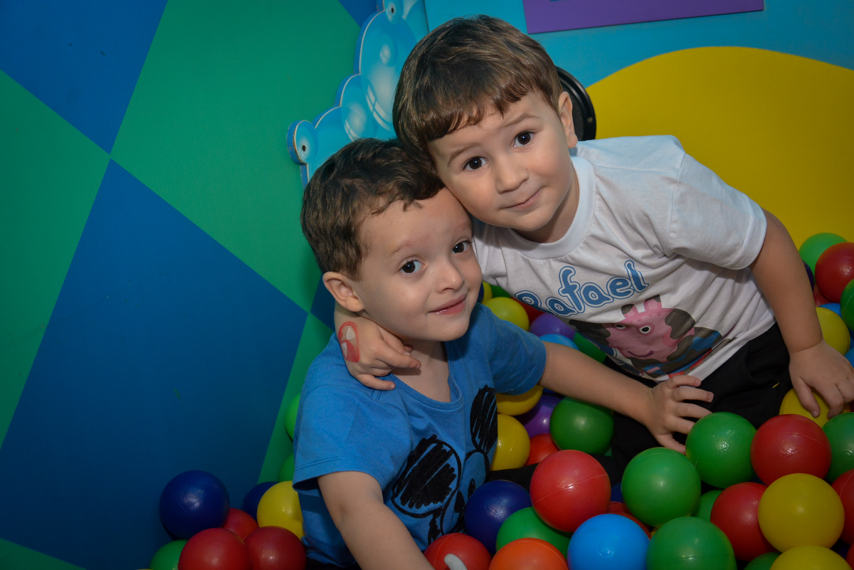 pose-para-a-foto-no-buffet-magic-joy-moema-são-paulo-sp-festa-infantil-fotograia-infantil-festa-de-rafael-3-anos