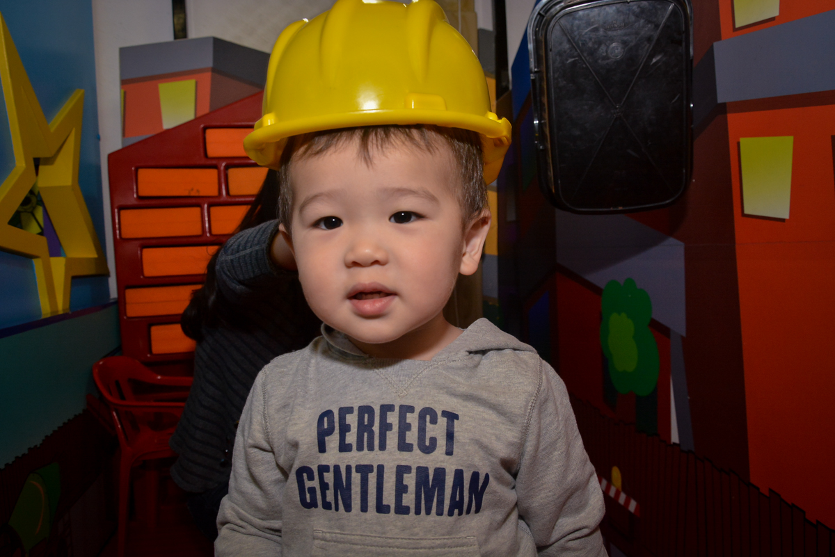 bebê-com-capacete-nobuffet-magic-joy-moema-são-paulo-sp-festa-infantil-fotograia-infantil-festa-de-rafael-3-anos