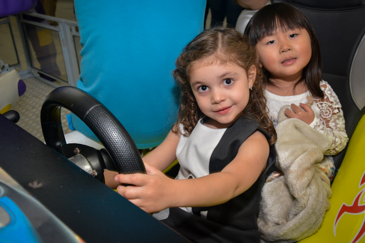 carrinho-divertido-no-buffet-magic-joy-moema-são-paulo-sp-festa-infantil-fotograia-infantil-festa-de-rafael-3-anos