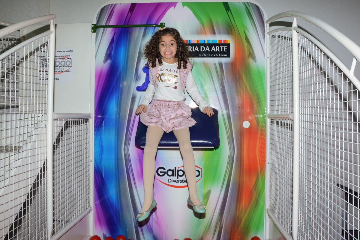 caindo no tombo legal no Buffet Galeria da arte, Vila Maria São Paulo, SP