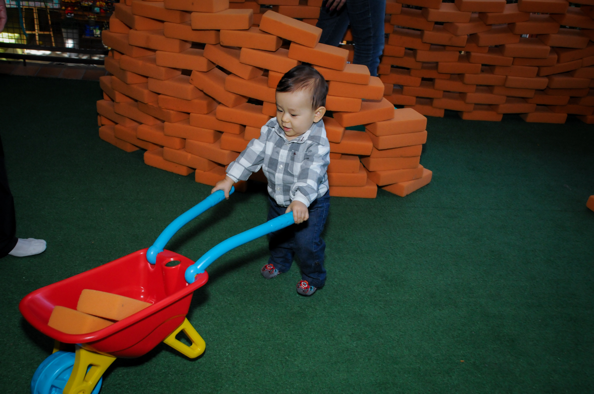 engenheiro mirim no Buffet Mini Land, Pinheiros, São Paulo, SP