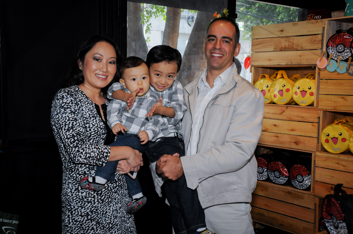 fotografia da família no Buffet Mini Land, Pinheiros, São Paulo, SP