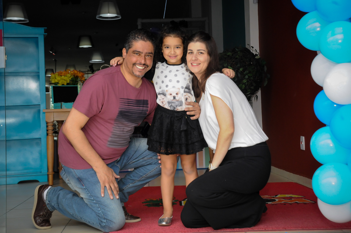 família sendo fotografada no Buffet Mega Boom, Santana, Zona Norte São Paulo, SP