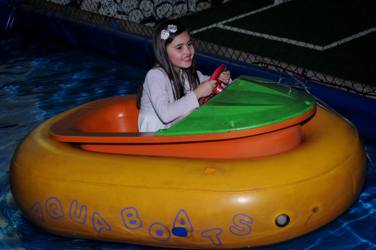 hora de curtir o inflavel no buffet fantastic world, morumbi, são paulo,sp