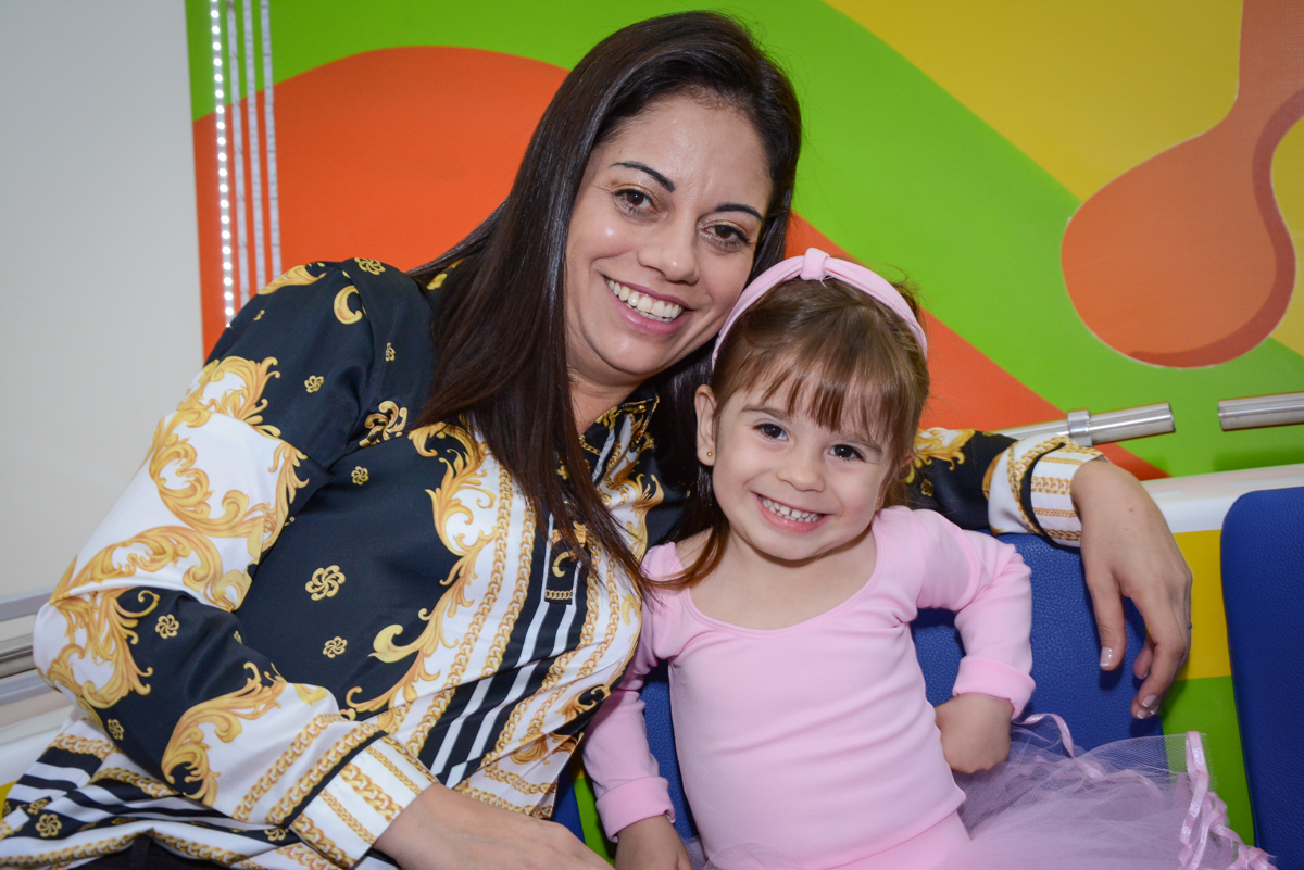 brincando no labamba no Buffet Espaço Play, Osasco, São Paulo