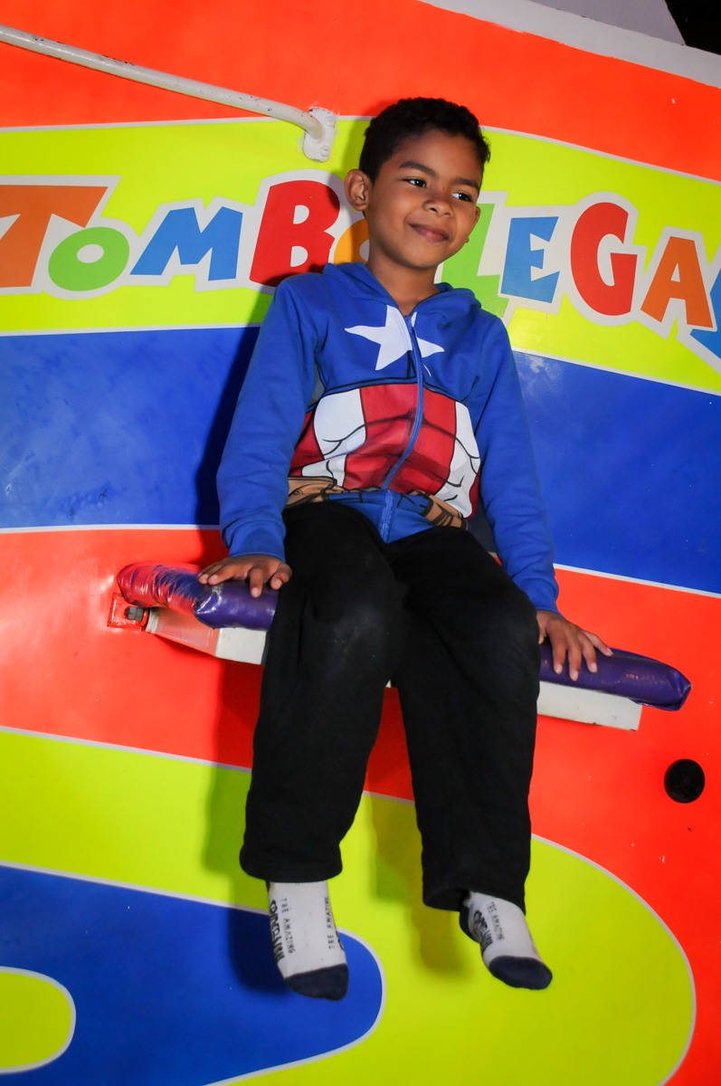 caindo no tombo legal no Buffet Fábrica da Alegria, Morumbi, São Paulo, SP