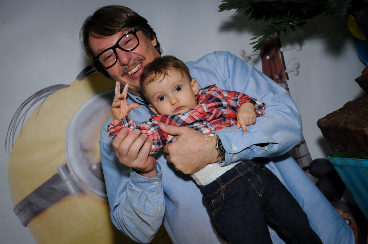pai feliz na festa de aniversário no Buffet Fábrica da Alegria, Morumbi, São Paulo, SP