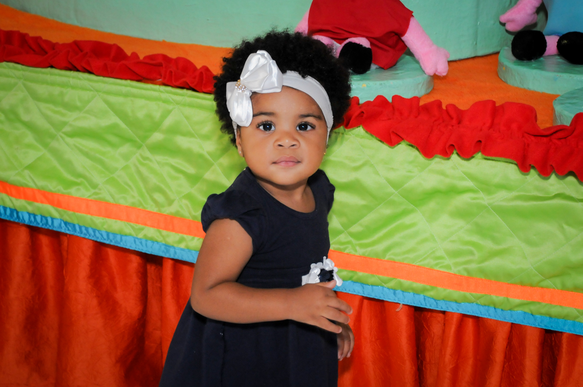 pose para a foto no Buffet Fábrica da Alegria, Morumbi, SP, aniversário de Carlos 1 ano, tema da mesa Discovery Kids