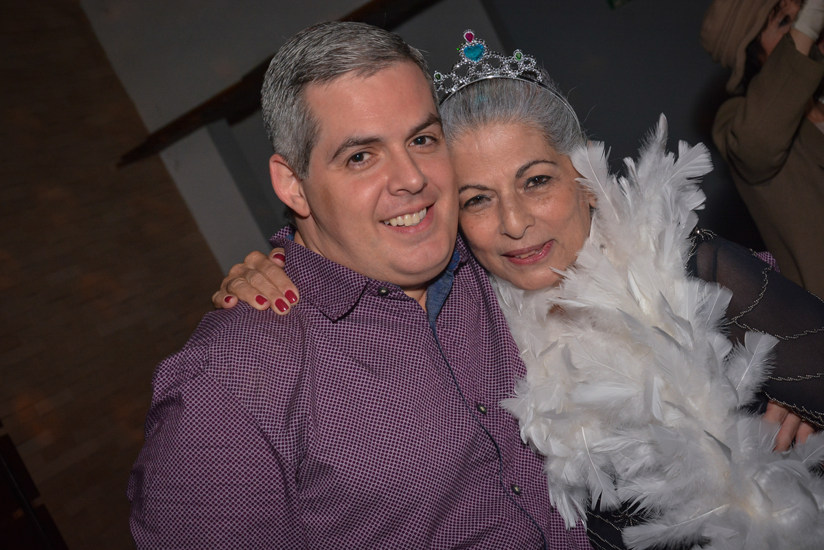 foto mãe e filho no Buffet Estação Club, Moema, São Paulo, SP