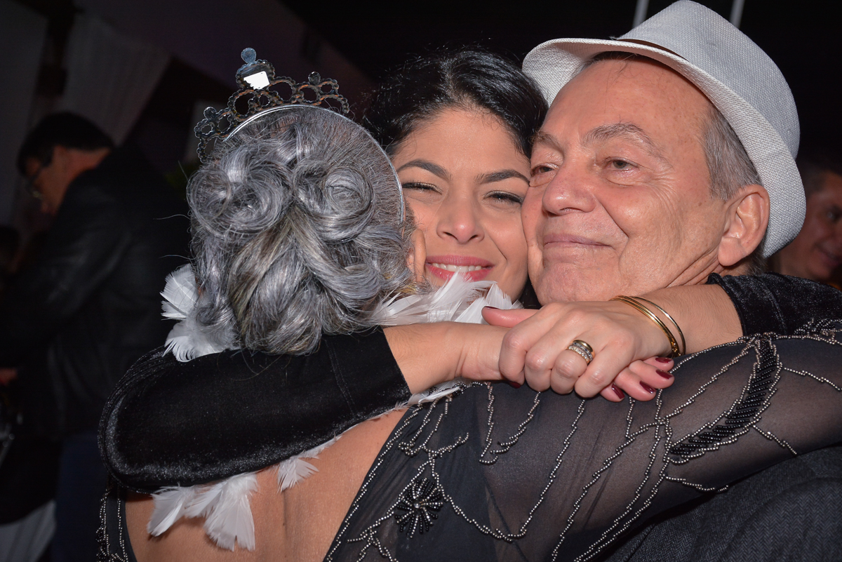 abraço gostoso no Buffet Estação Club, Moema, São Paulo, SP