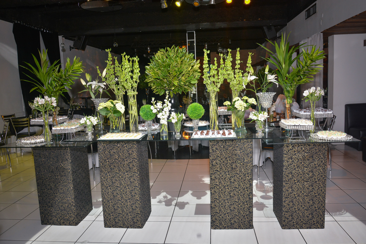 mesa decorada no Buffet Estação Club, Moema, São Paulo, SP