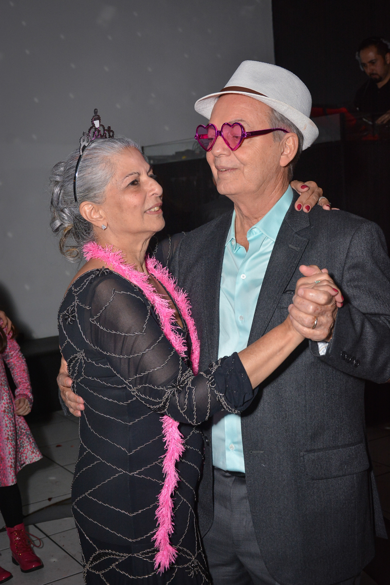 final da festa no Buffet Estação Club, Moema, São Paulo, SP