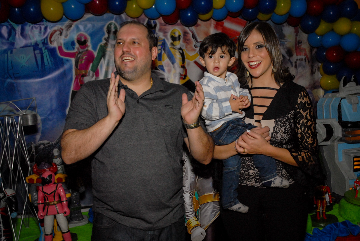 hora do parabéns no Buffet Fábrica da Alegria, Osasco, São Paulo, SP, aniversário de Matheus 7 anos, tema da festa Power Ranger