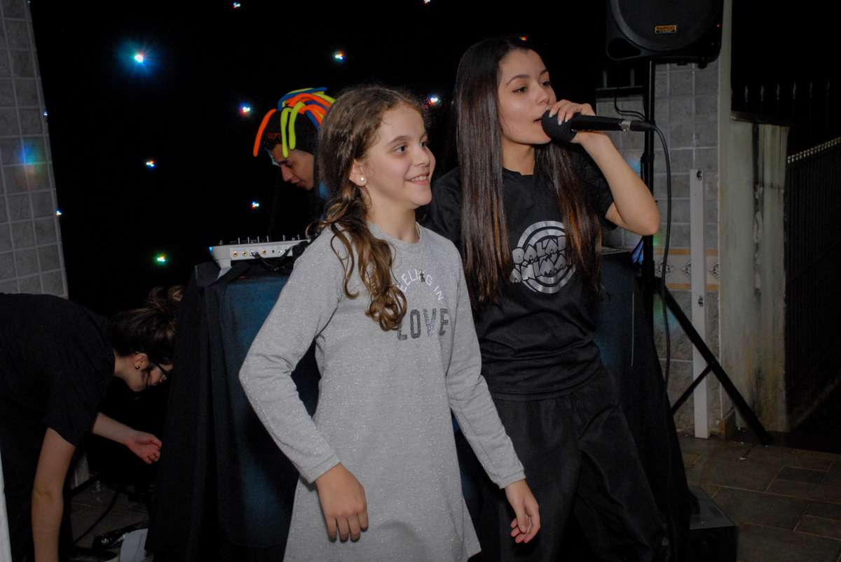 discurso na festa no condominio alto de pinheiros aniversário de Gabriella 10 anos tema da festa Hollyood