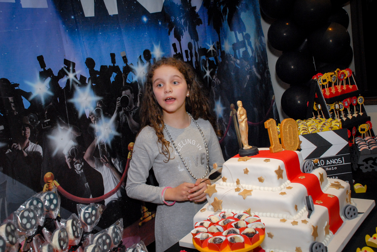final da festa no condominio alto de pinheiros aniversário de Gabriella 10 anos tema da festa Hollyood