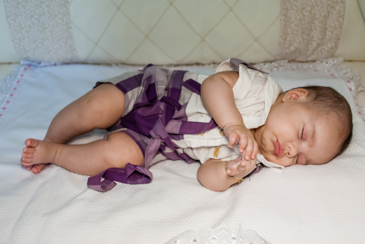 fotografia no bercinho no ensaio familia carapicuiba, são paulo, sp