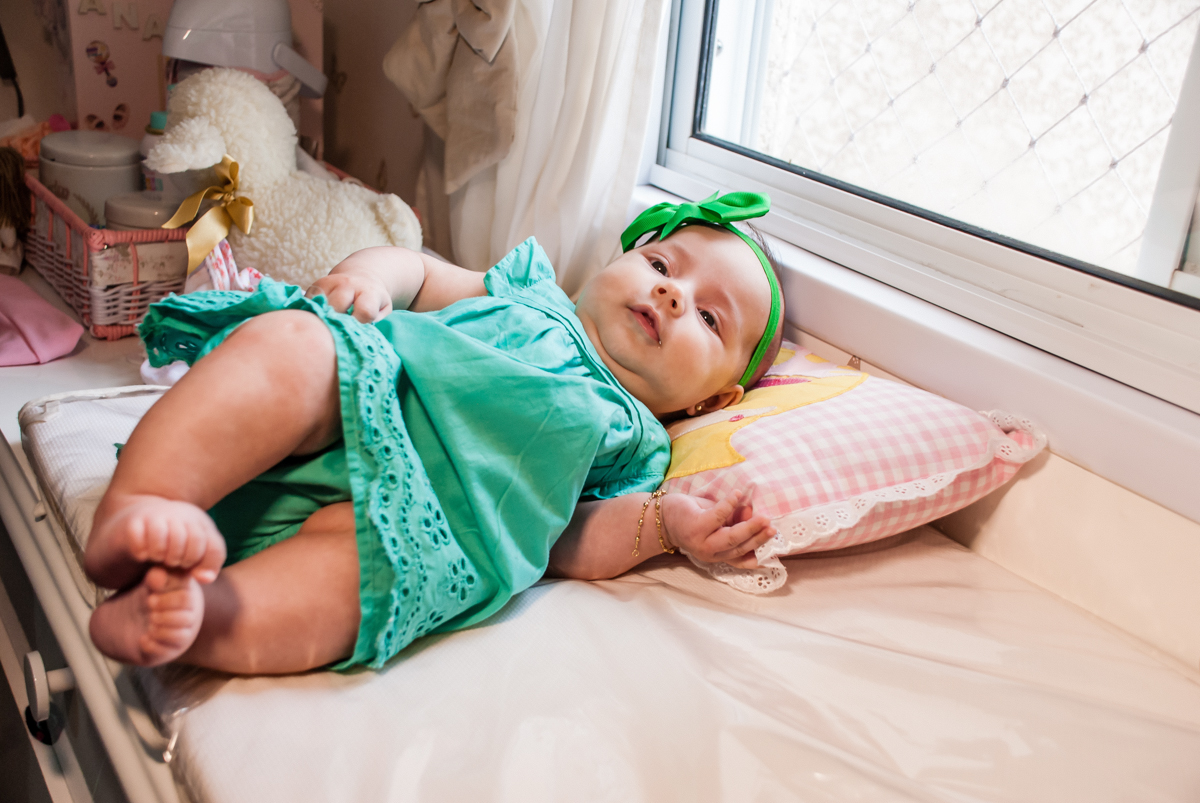 fotografia de maria eduarda no ensaio familia carapicuiba, são paulo, sp