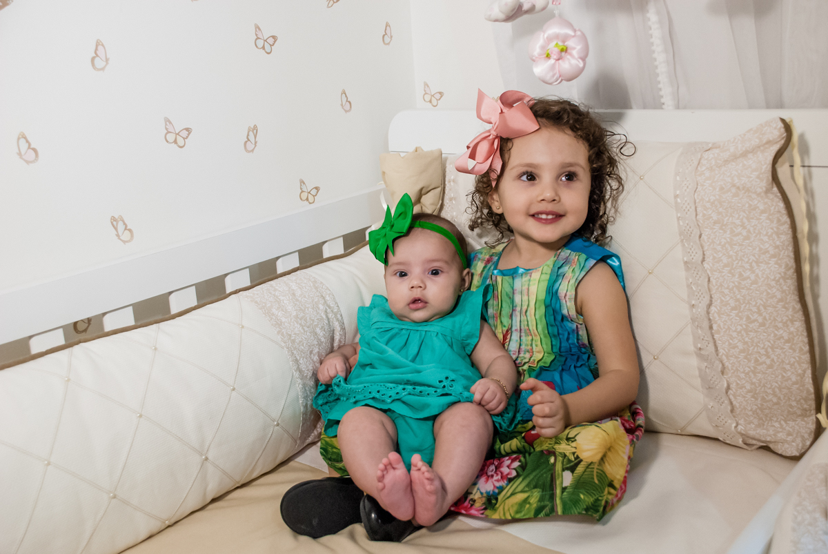 fotos no berço no ensaio familia carapicuiba, são paulo, sp