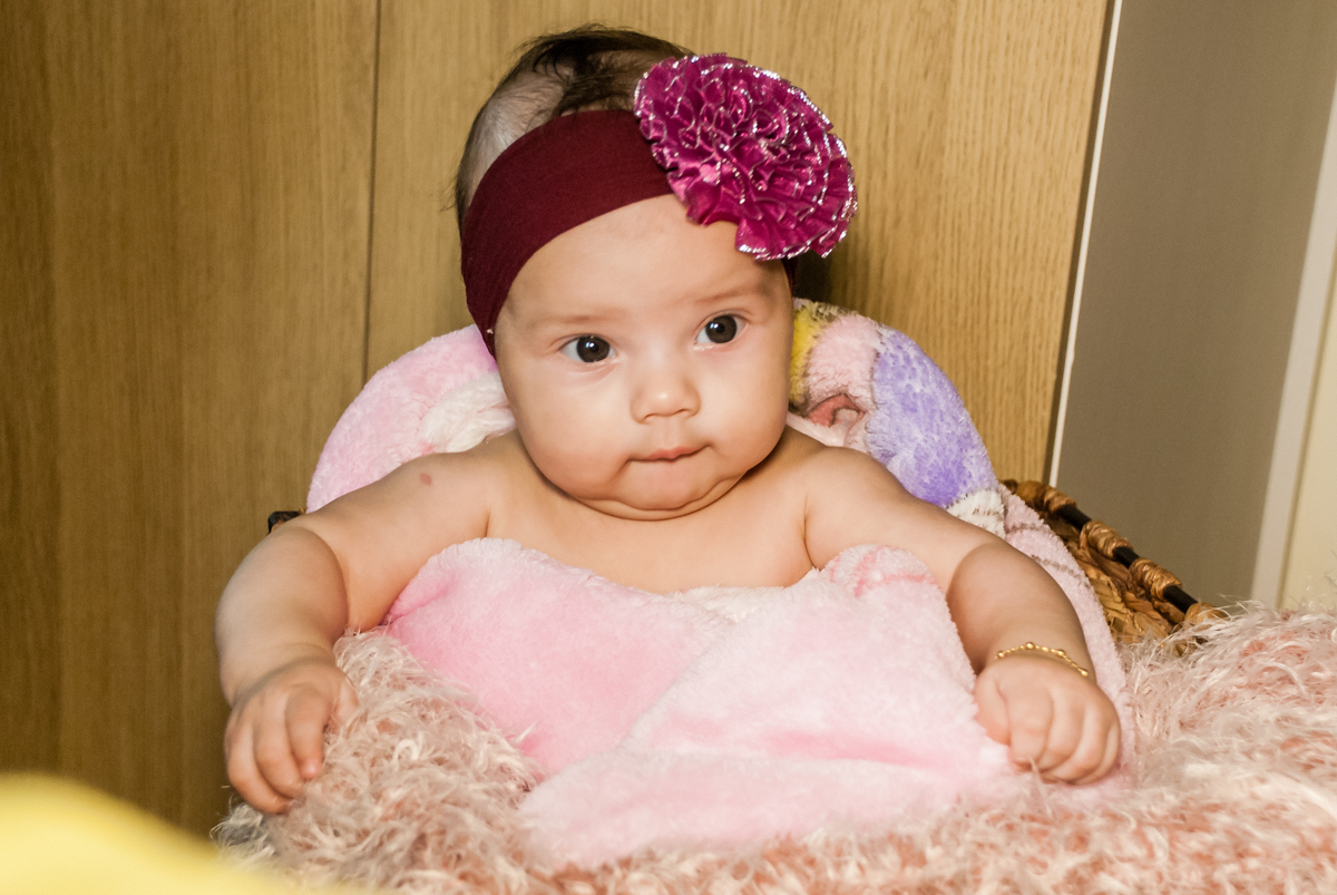 fotografia feita no cesto no ensaio familia carapicuiba, são paulo, sp