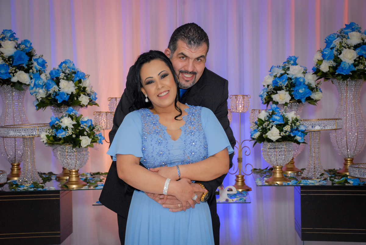 carinho do casal no buffet estrela dourada, vila sonia, sao paulo, aniversario de yone