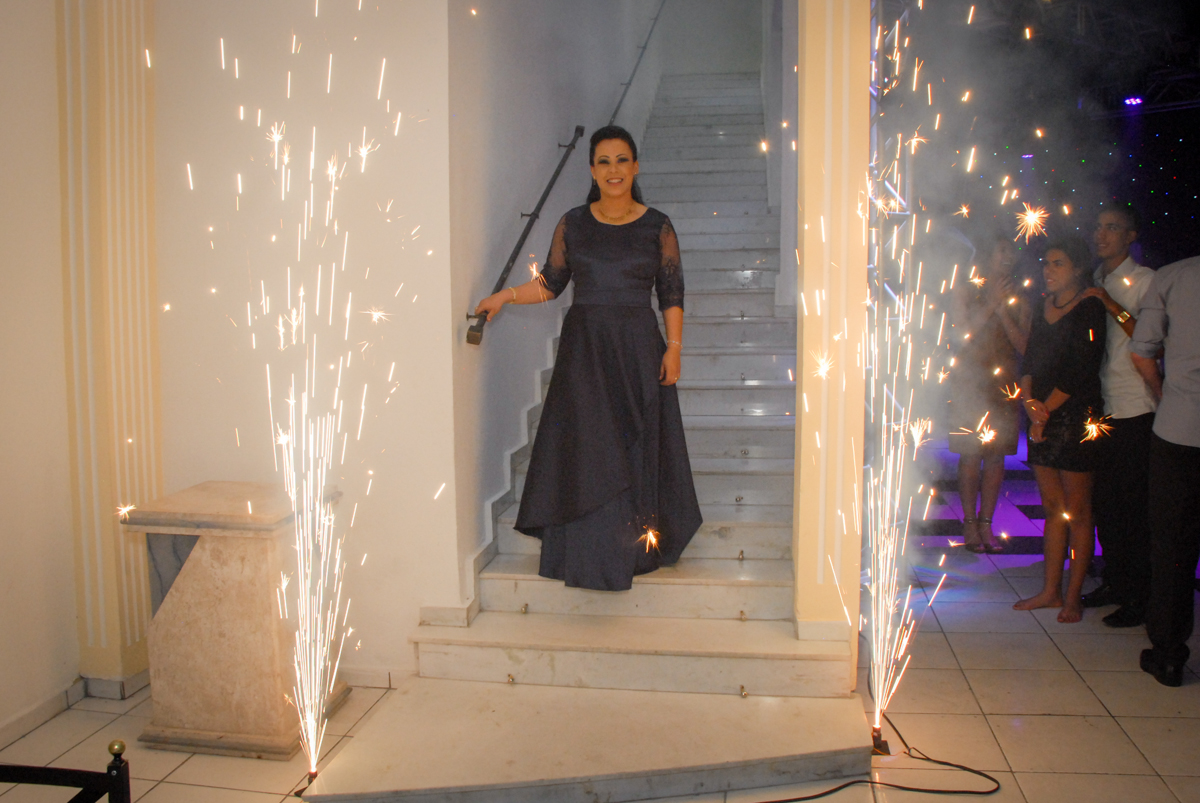 entrada para o parabéns no buffet estrela dourada, vila sonia, sao paulo, aniversario de yone