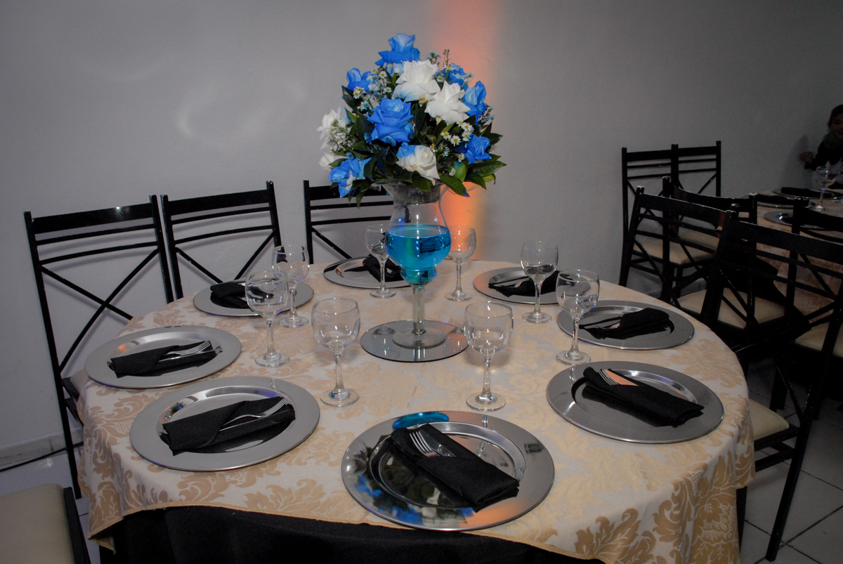 mesa do jantar no buffet estrela dourada, vila sonia, sao paulo, aniversario de yone