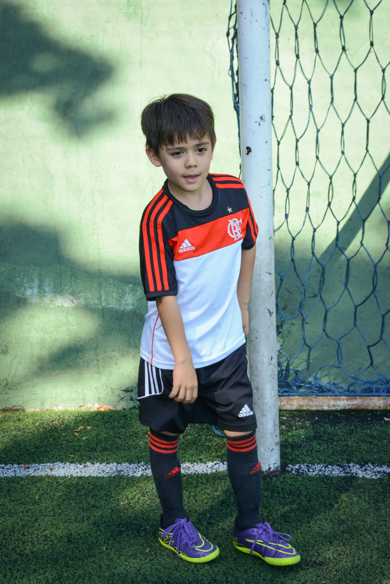 jogo de futebol rola no Buffet High Soccer, Morumbi, São Paulo aniversário de Rafael e João 6 anos tema da festa futebol