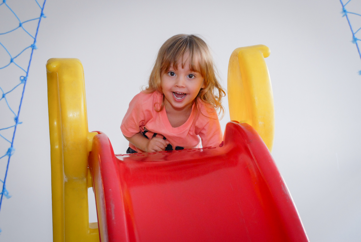 muitos sorrisos dos amigos no condominio vila mariana aniversario de nicole 3 aninhos tema da festa princesas