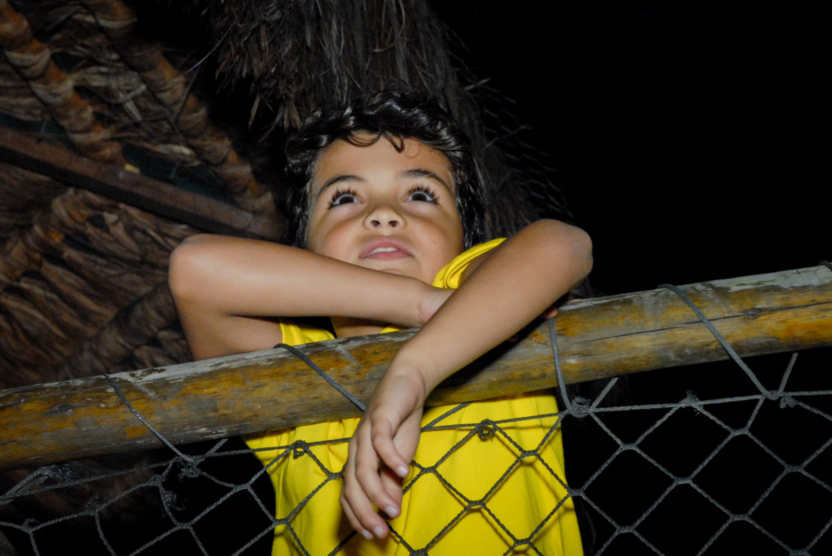 diversão na tirolesa no buffet villa 18 alphaville, sao paulo, aniversario de valentina 4 anos tema da festa masha e o urso