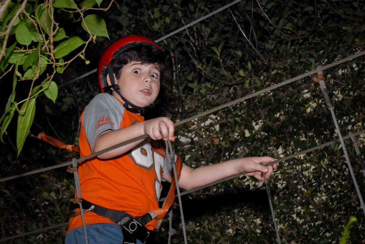 amigo também curte na tirolesa no buffet villa 18 alphaville, sao paulo, aniversario de valentina 4 anos tema da festa masha e o urso